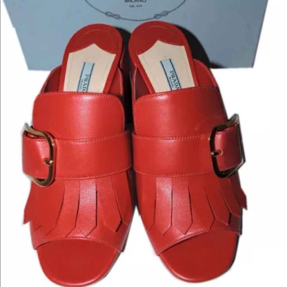 Prada worn once